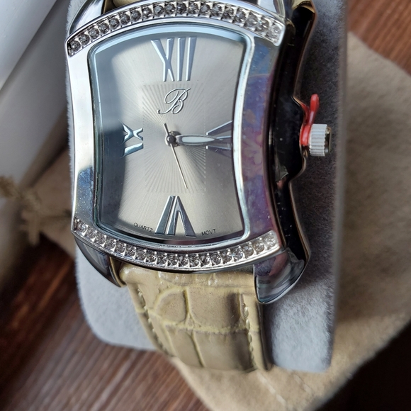 Womens Burgi Watch..Discounted Shipping - Picture 2 of 9